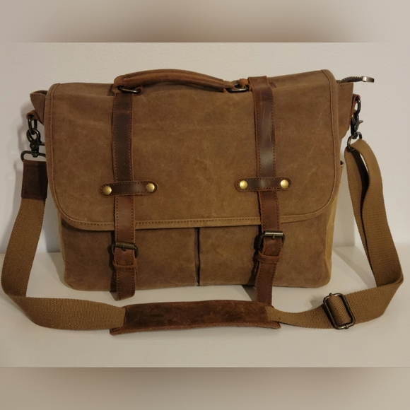 Nomad Trail Waxed Canvas Leather Messenger Bag - Picture 2 of 11